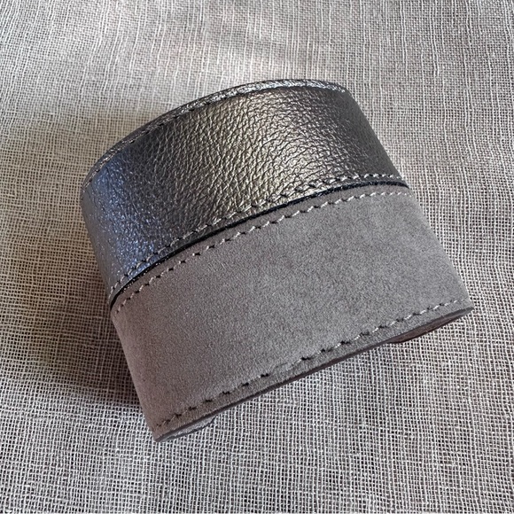 Colette Malouf Two Tone Cuff - Picture 3 of 7